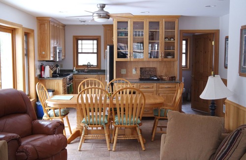 La Pointe House | Guest House on Owners Lakefront Property