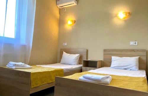 Svyatoshyns'kyi District Hotel | Guest House SOTNI