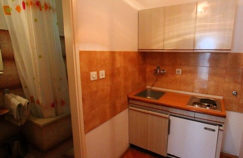 Lopud Island Apartment | Guest House Zec - Studio with Terrace (3 Adults)