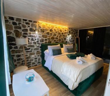Shale House | Guesthouse Bec Villi