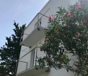 Novalja Apartment | Guesthouse - Hotel California
