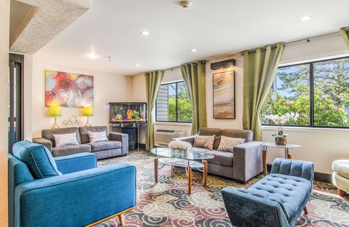 Poulsbo Hotel | GuestHouse Inn & Suites Hotel Poulsbo