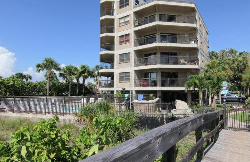 St. Pete Beach Apartment | Gulf Strand Resort 207