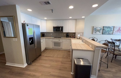 Pensacola Beach Condo | πΎπ¦πππ½π£π ππ₯ π¬ππππππ
π°πππ 9th Floor Stocked & Stellar Reviews!