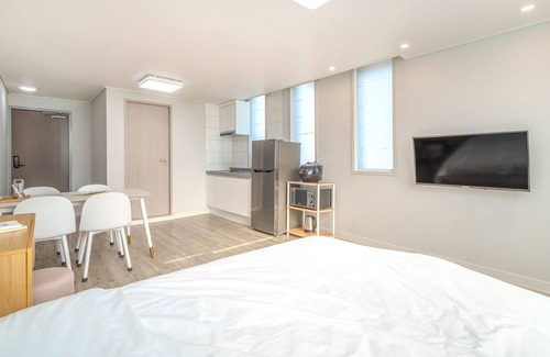 Gyeongju House | Gyeongju Gampo Laviangrose Pool Villa