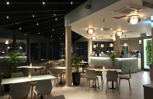 Komarom Apartment | Hét Vezér Apartmanhotel
