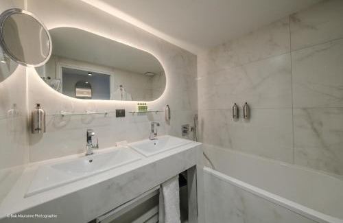 Le Puy-en-Velay Hotel | Hôtel et Restaurant Le Regina