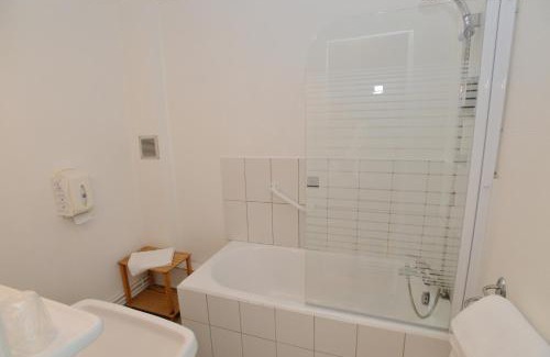 Tarbes Hotel | Hôtel La Croix Blanche