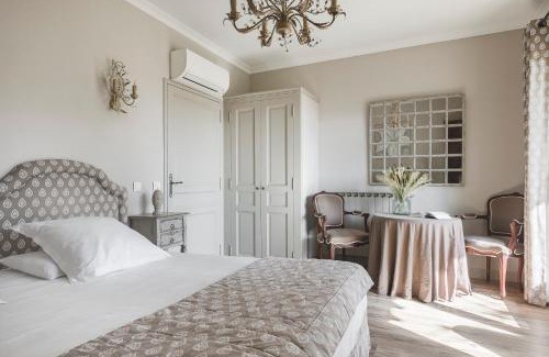 Villeneuve-les-Avignon Hotel | Hôtel la Magnaneraie