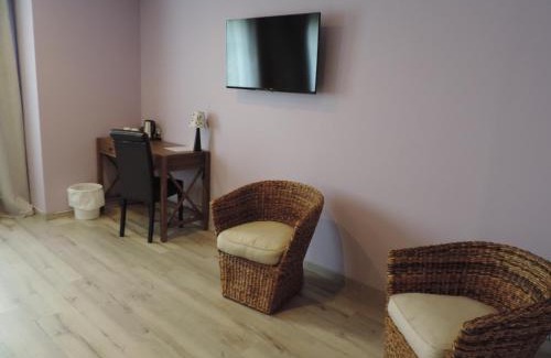 Saint-Andre-les-Alpes Hotel | Hôtel Lac Et Forêt