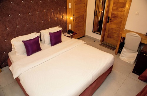Littoral Department Hotel | Hôtel Les Orchidées