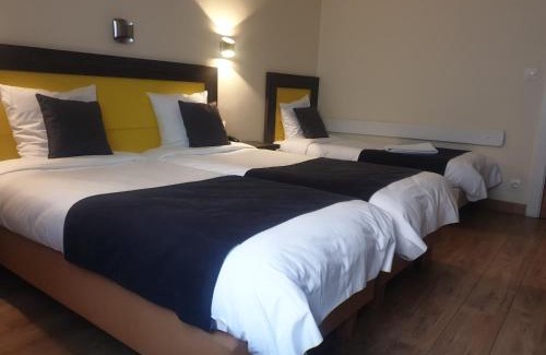 Neuf-Brisach Hotel | Hôtel Restaurant Aux Deux Roses
