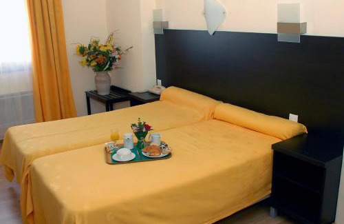 Neuf-Brisach Hotel | Hôtel Restaurant Aux Deux Roses