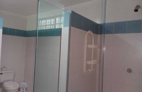 Barranquilla House | Habitacion Extragrande Cerca al Parque Venezuela