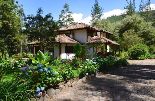 San Pablo del Lago Villa | Hacienda San Juan de La Vega, a B&B experience if you choose! Just ask!