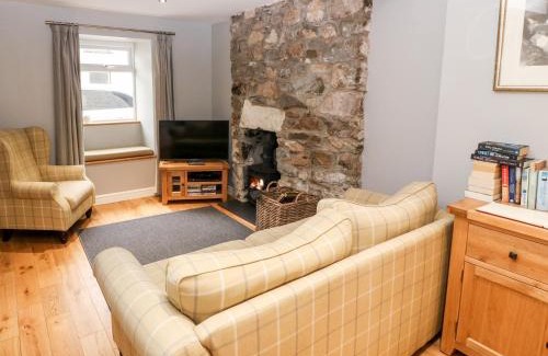 Nefyn House | Haddef