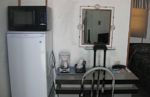 Timiskaming District Hotel | Haileybury Beach Motel
