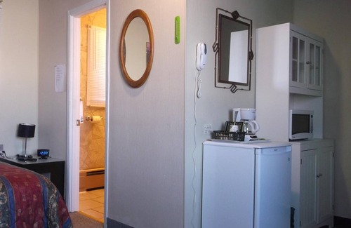 Timiskaming District Hotel | Haileybury Beach Motel