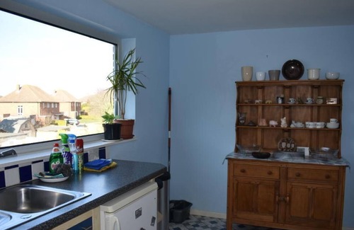 Gosport House | Hampshire Townhouse 10 mins walk from beach