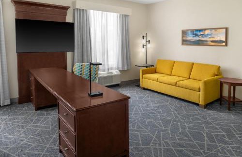 Coconut Creek Hotel | Hampton Inn and Suites Coconut Creek