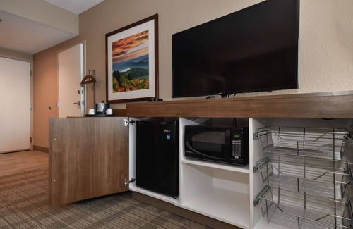 Pisgah Forest Hotel | Hampton Inn Brevard