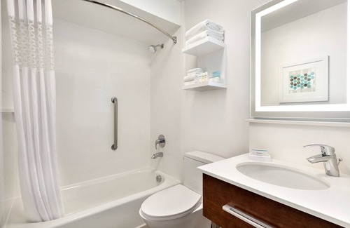 Clackamas Hotel | Hampton Inn Clackamas