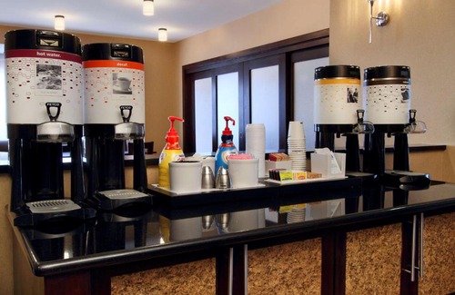 Columbus Hotel | Hampton Inn Columbus-International Airport