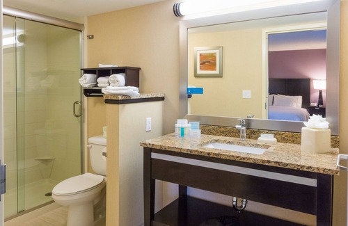 Daytona Beach Hotel | Hampton Inn Daytona Beach/Beachfront