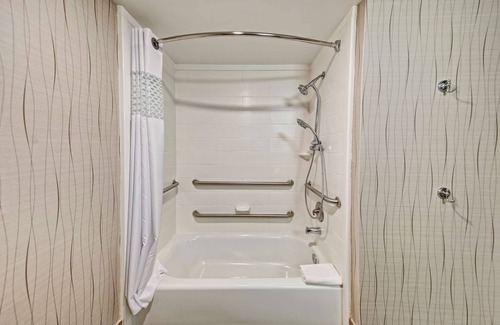 Baytown Hotel | Hampton Inn Houston Baytown