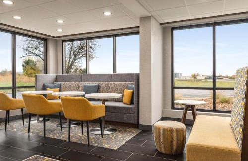 Waldron Hotel | Hampton Inn Kansas City - Airport
