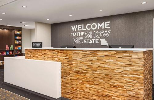 Waldron Hotel | Hampton Inn Kansas City - Airport