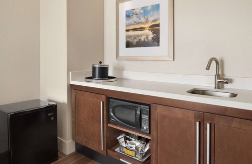 Deerfield Hotel | Hampton Inn Lawrence