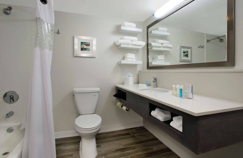 Madison Hotel | Hampton Inn Madison