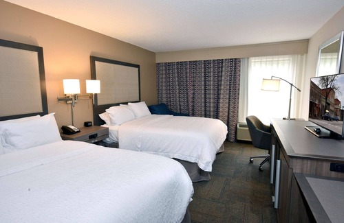 Madison Hotel | Hampton Inn Madison