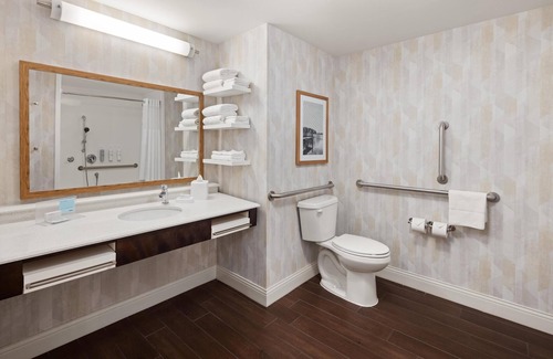 Roseville Hotel | Hampton Inn Minneapolis-Roseville
