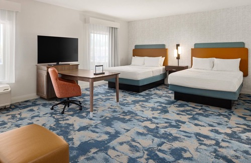 Roseville Hotel | Hampton Inn Minneapolis-Roseville