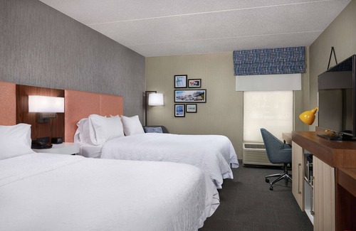 Downtown Niagara Falls Hotel | Hampton Inn Niagara Falls