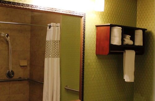 Perry Hotel | Hampton Inn Perry