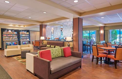 North San Antonio - SAT Hotel | Hampton Inn San Antonio Stone Oak