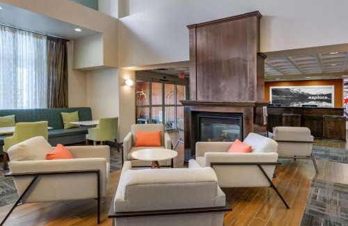 West Edmonton Hotel | Hampton Inn & Suites Edmonton/West