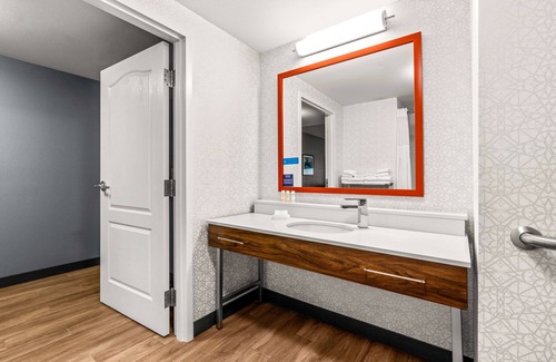 Fairbanks Hotel | Hampton Inn & Suites Fairbanks
