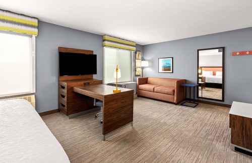 Fairbanks Hotel | Hampton Inn & Suites Fairbanks