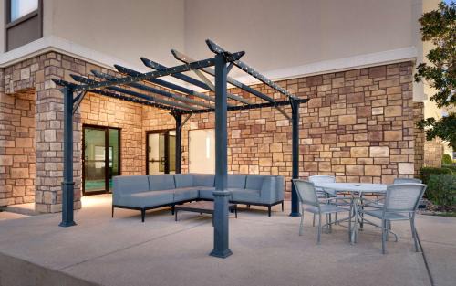 Burleson Hotel | Hampton Inn & Suites Ft Worth-Burleson