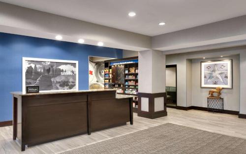 Burleson Hotel | Hampton Inn & Suites Ft Worth-Burleson