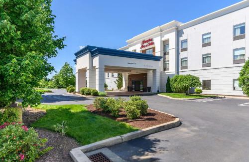Manchester Hotel | Hampton Inn & Suites Hartford-Manchester