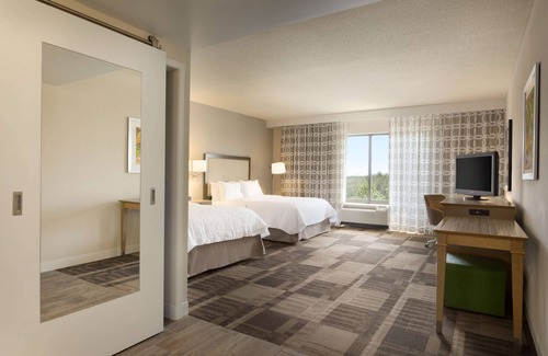 Largo Hotel | Hampton Inn & Suites Largo