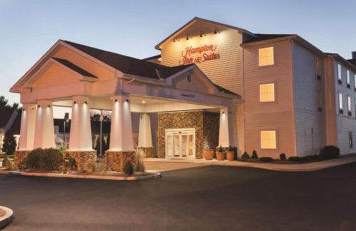 Mystic Hotel | Hampton Inn & Suites Mystic