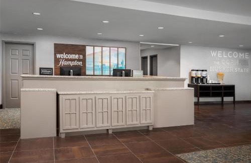NoDo District Hotel | Hampton Inn & Suites Omaha-Downtown