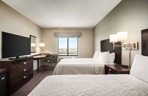 Glendale Sports and Entertainment District Hotel | Hampton Inn & Suites Phoenix Glendale-Westgate