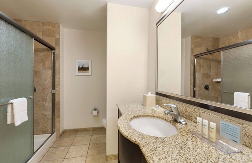 Glendale Sports and Entertainment District Hotel | Hampton Inn & Suites Phoenix Glendale-Westgate